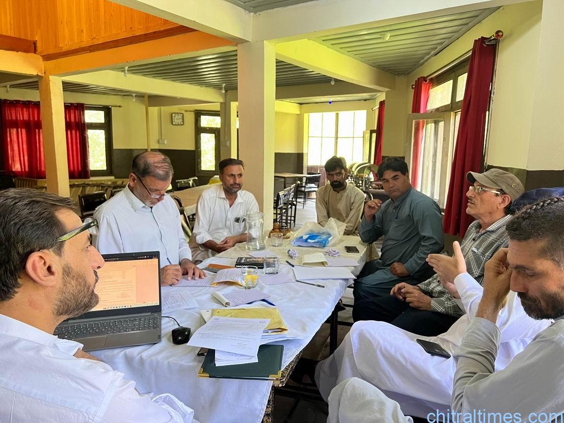 کالاش ویلیز ڈیویلپمنٹ اتھارٹی نے بورڈ ممبرز کے ساتھ  نشست کے بعد کالاش ویلی میں بہتر سہولیات کی فراہمی کے سلسلے میں اپنی سرگرمیاں  تیز کردی، سڑکوں کی مرمت پر بھی کام شروع کردیا گیا