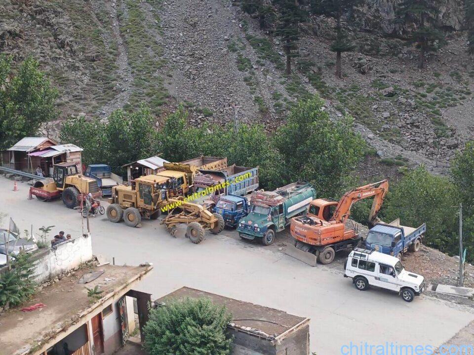 chitraltimes lowari approach road ashirat contractor machineries