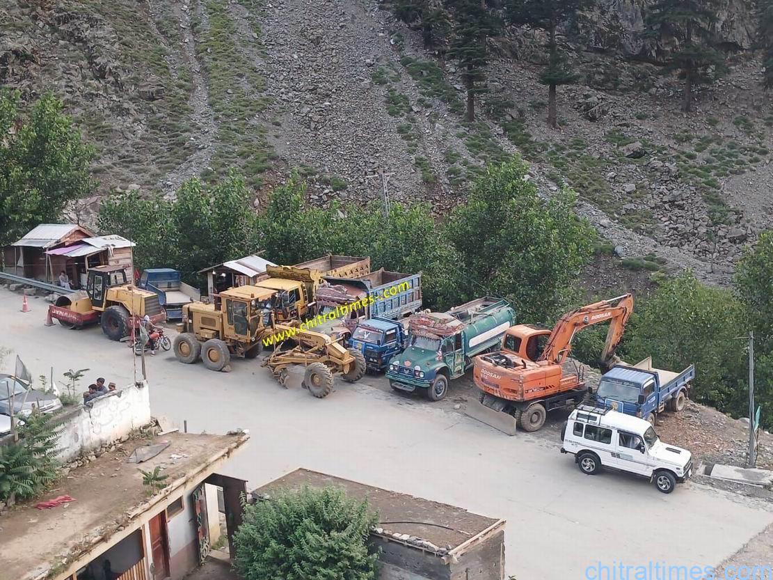 عشریت میں لواری ٹنل اپروچ روڈ پر تعمیراتی کام کو بند کرنے کے حوالے سے مجھ سے منسوب خبر بے بنیاد اور من گھڑت ہے۔ محمد داود