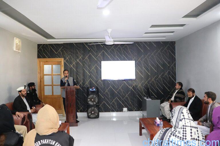 chitraltimes lower chitral police awarness session for girls school students 1