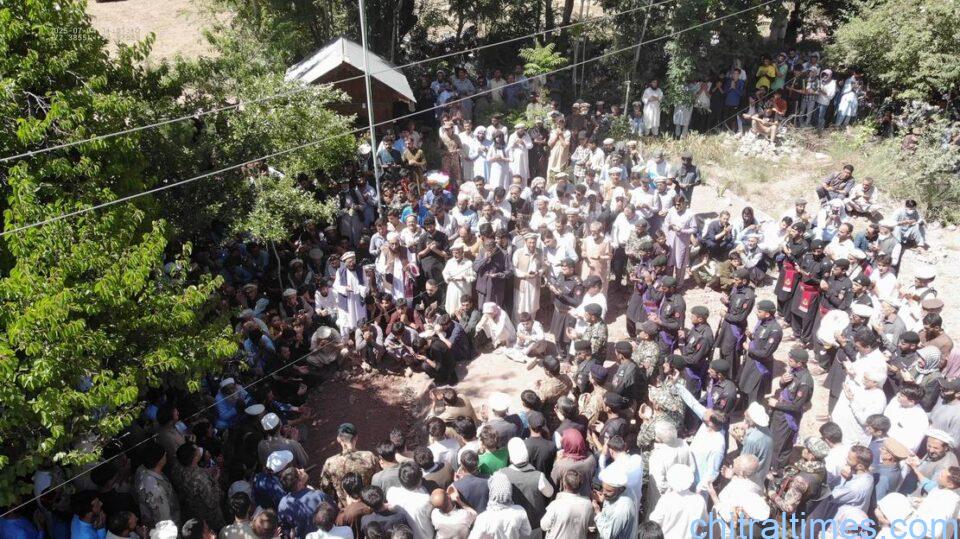 chitraltimes maj shaheed ismail shah funeral prayers parwak upper chitrral 20