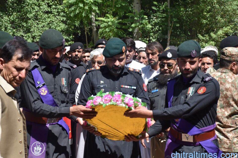 chitraltimes maj shaheed ismail shah funeral prayers parwak upper chitrral 5