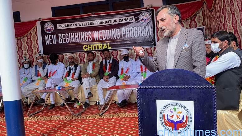 chitraltimes mass marriage program chitral dpo was chief guest 4
