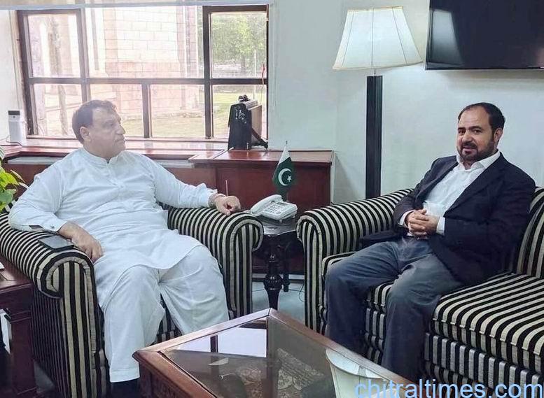 chitraltimes niaz a niazi meeting with ranjha and nha officials 2