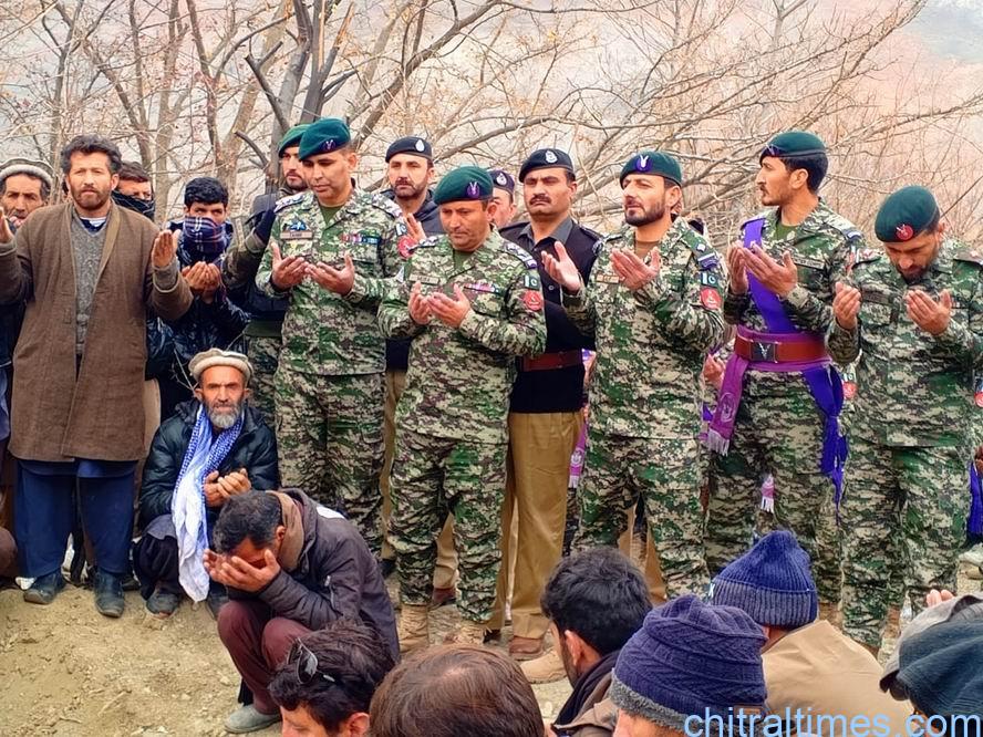 chitraltimes pak army shaheed sardar ahmad laid to rest upper chitral 7