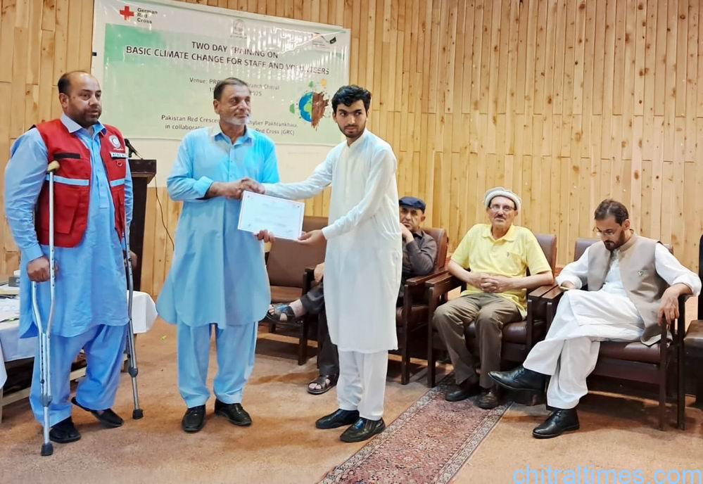 chitraltimes pakistan red crecent society organizes workshop chitral 2