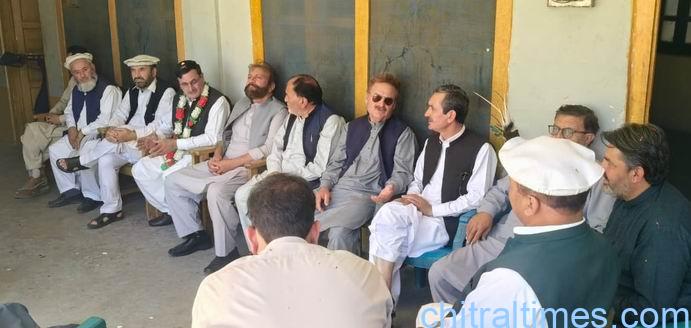 گلگت بلتستان کے عام انتخابات میں پی پی پی کی واضح برتری حاصل کرنے پر پی پی پی چترال  کے ضلعی دفتر میں خصوصی تقریب