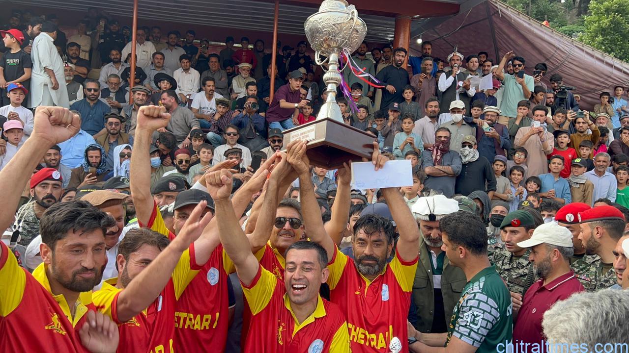 پری شندور پولو ٹورنامنٹ اختتام پذیر، چترال اے ٹیم نے سنسنی خیز مقابلے کے بعدچترال سکاوٹس ٹیم کو ایک گول کی برتری سے شکست دیکر ٹائٹل اپنے نام کرلی، صوبائی وزیرکھیل مہمان خصوصی
