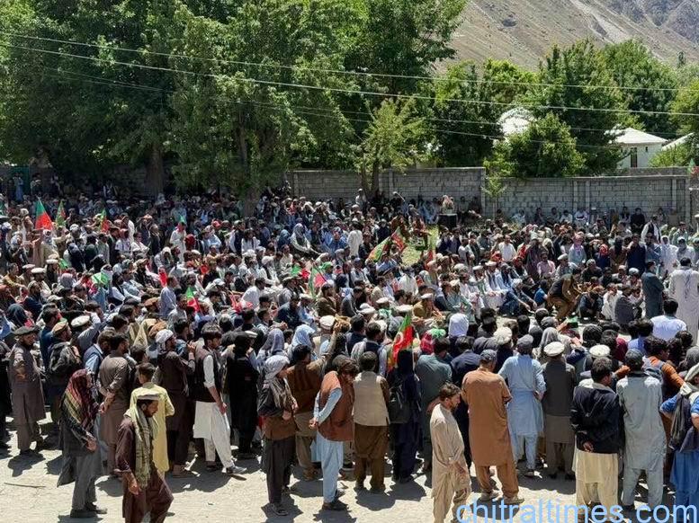 ایم این اے عبداللطیف کی رہائی کے حق میں بونی میں عوامی جلسہ، فوری رہائی کا مطالبہ
