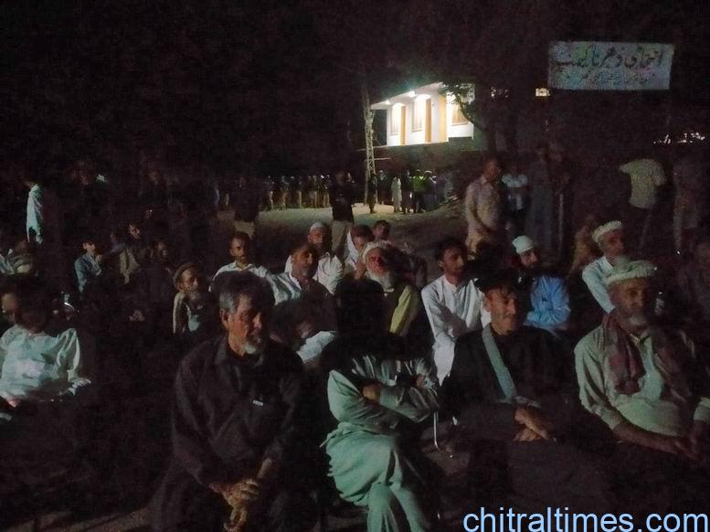 chitraltimes reshun protest continue at night