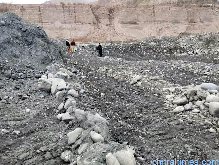 chitraltimes reshun shadar people protest against suspension of work on diversion 1