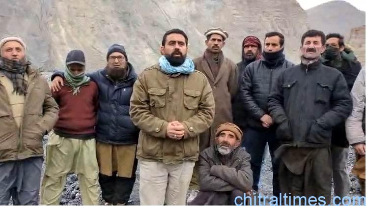 chitraltimes reshun shadar people protest against suspension of work on diversion 1