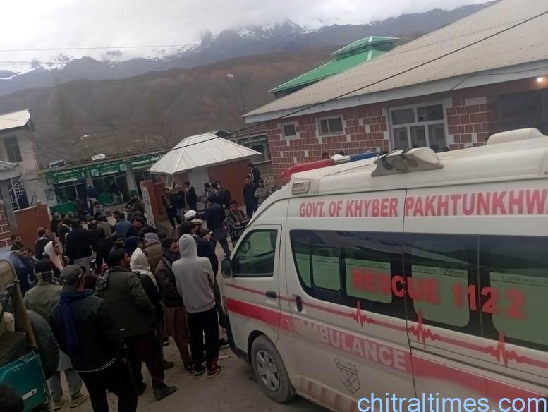 اپر چترال : جنالی کوچ کے مقام پر گاڑی حادثے کا شکار، دو خواتین جان بحق جبکہ پانچ افراد زخمی 