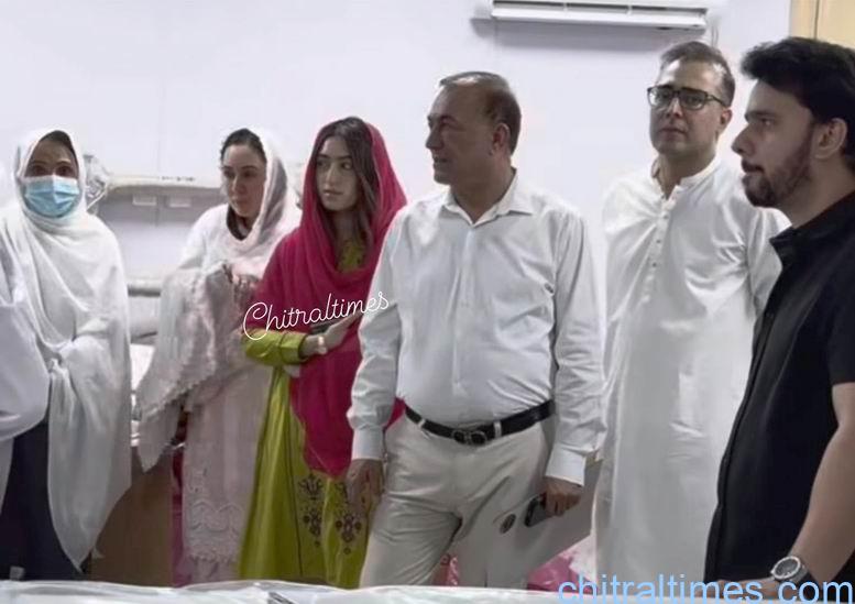 chitraltimes roziman shah and nighat shah visit dhq hospital chitral 3