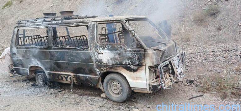 chitraltimes school van get fired 1