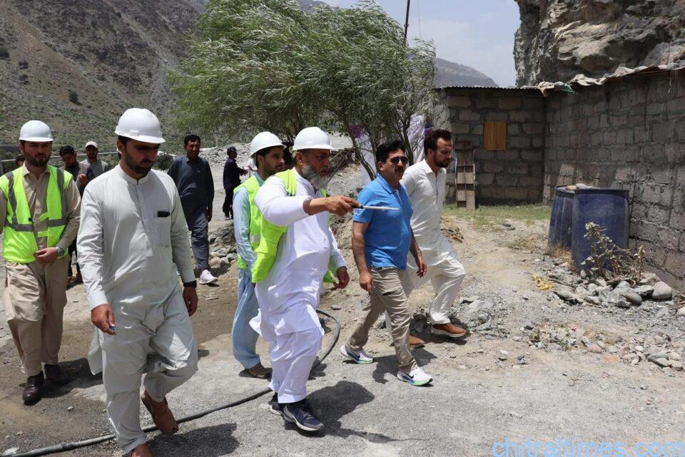 chitraltimes secretary power and energy kp visit lawi and shishi hydro power projects 3