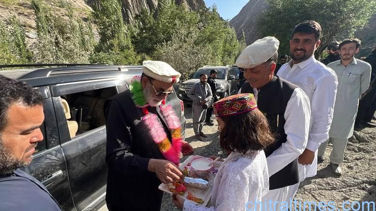 chitraltimes senator talha mahmood visit flood hit area of karimabad 5