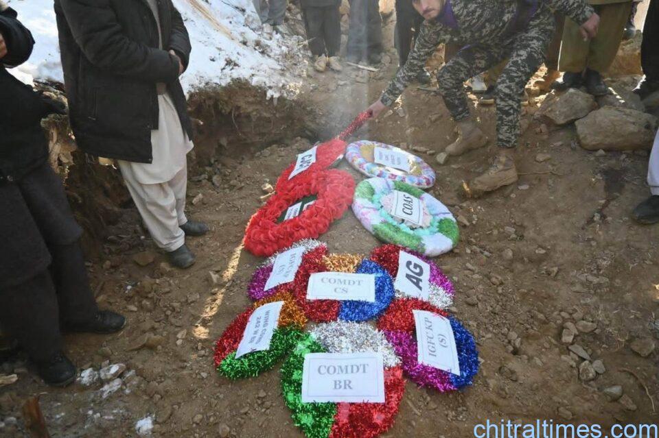 chitraltimes sepoy amir shah shaheed let to rest 2