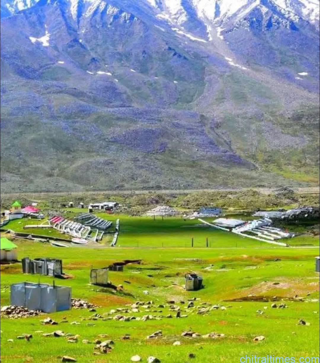 Chitral Times - The voice of Chitral | شندور فیسٹول کا رنگارنگ افتتاح، لاسپور کی دونوں ٹیمیں فاتح رہی، جبکہ تیسرے میچ میں یاسین کی ٹیم نے ٹائٹل اپنے نام کرلیا، صوبائی وزیرکھیل فخرجہان اور بریسٹر سیف نے فیسٹول کا افتتاح کیا chitraltimes shandur lake and polo ground 2