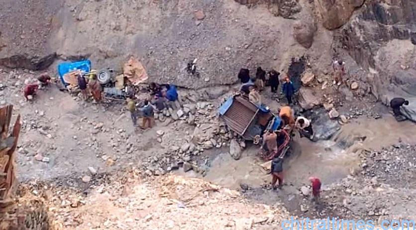 اپر چترال: شوگرام زوم کے مقام پر گاڑی کھائی میں جاگری، ڈرائیور سمیت تین افراد جان بحق