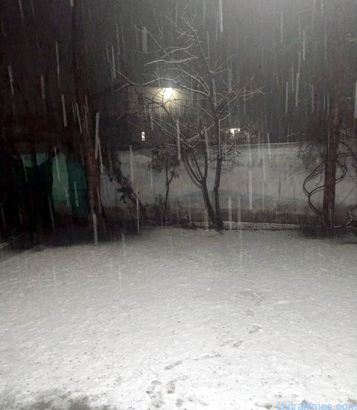 chitraltimes snowfall and lowari road 2