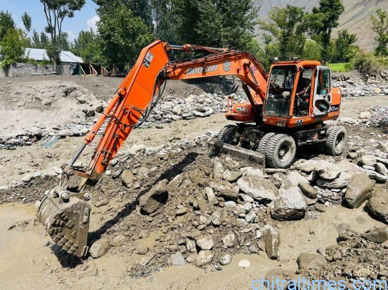 chitraltimes talha mahmood foundation relief work jughoor 1