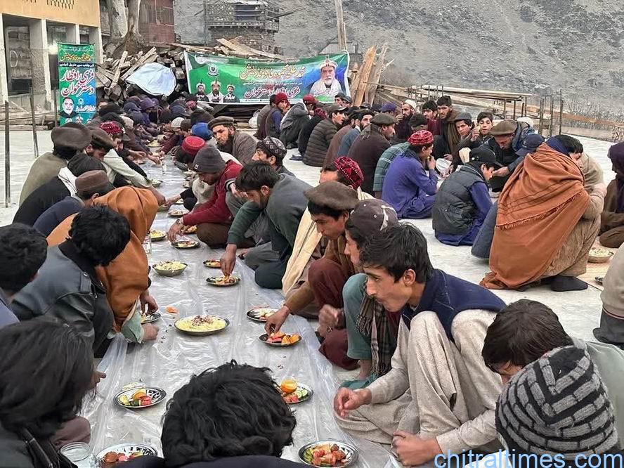 chitraltimes talha mehmood foundation aftar dastar khawan 6