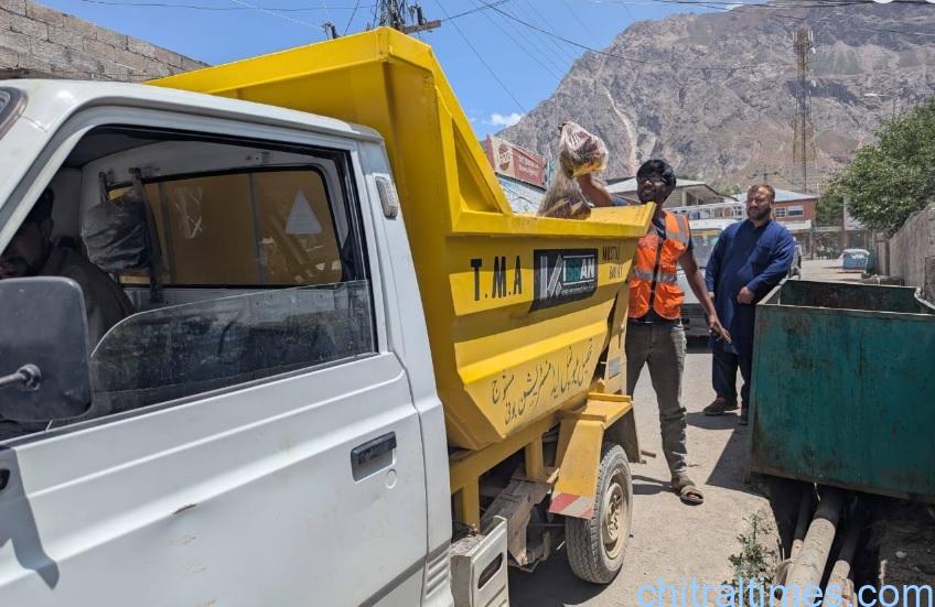 چترال میں 20ٹن قربانی کے باقیات کو ٹھکانے لگایا گیا،اپرچترال میں بھی آلائشوں کو ٹھکانے لگانے کا مہم کامیابی کیساتھ اختتام پذیر