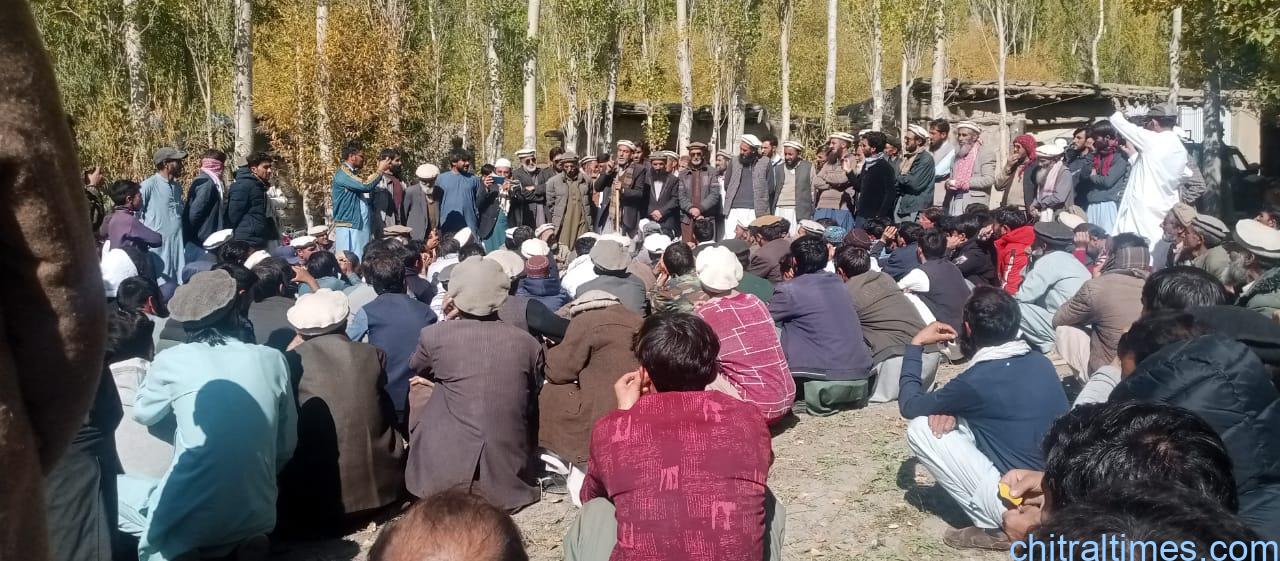 گزشتہ ۱۵ برسوں سے زیر تعمیربونی بوزند تورکہو روڈ پر کام کی سست روی اور تاخیر کے عوام خلاف سراپا احتجاج ،بھرپوراحتجاج کا فیصلہ