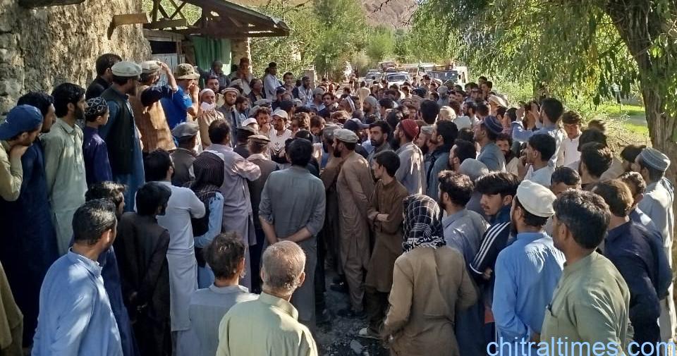 بونی تورکہوروڈ پرکام کی بندش کے خلاف عوامی احتجاج، پولیس پر مبینہ پتھراو، پولیس کی طرف سے آنسو گیس اور شیلنگ، مقامی تھانے میں ۲۰۰افراد ، کے خلاف ایف آئی ار درج،  دہشتگردی ایکٹ سمیت بارہ دفعات آیف آئی ار میں شامل 