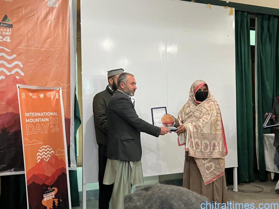 chitraltimes undp gloff II project mountain intnl day celebration day 11