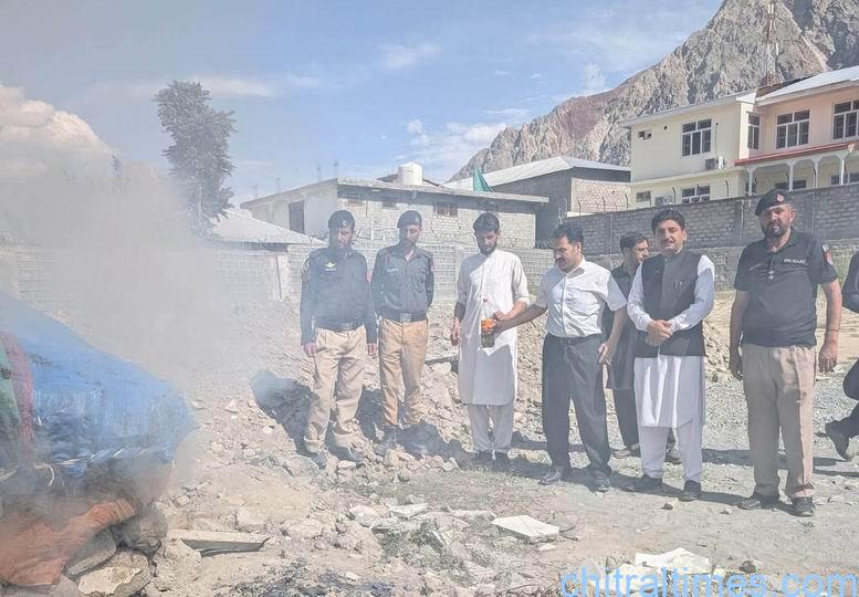 ضلعی عدالت اپر چترال میں بھاری مقدار میں ضبط شدہ منشیات تلف کر دی گئی