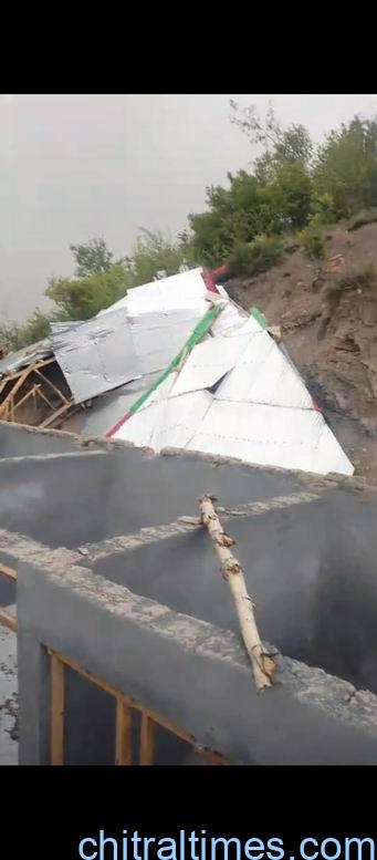 chitraltimes upper chitral houses roof damaged 1