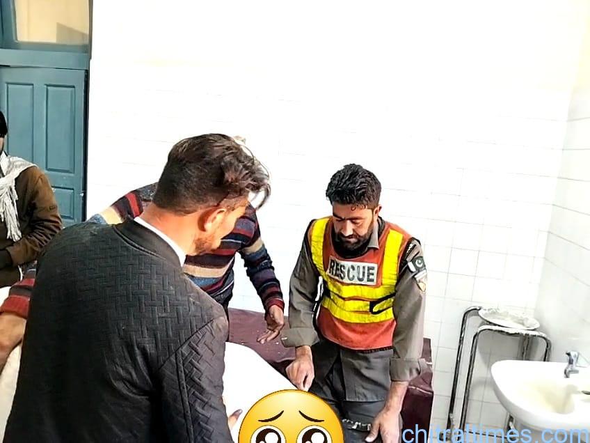 chitraltimes vehicle accident drosh and rescue 1