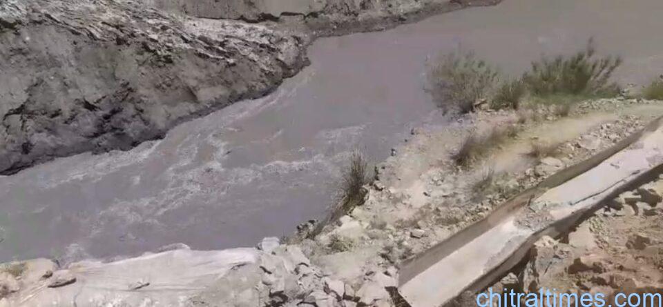 chitraltimes water flow in river chitral 2