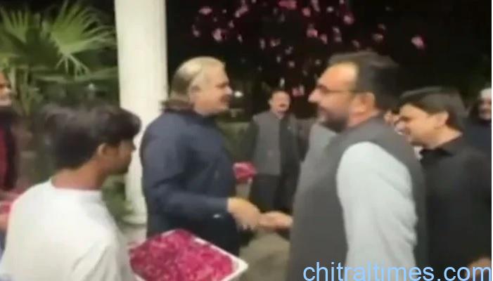 اسلام آباد میں پکڑے گئے ریسکیو اہلکاروں کی رہائی ، وزیراعلیٰ نے استقبال کیا، ون اسٹیپ پروموشن اور ایک ماہ کی تنخواہ دینے کا اعلان